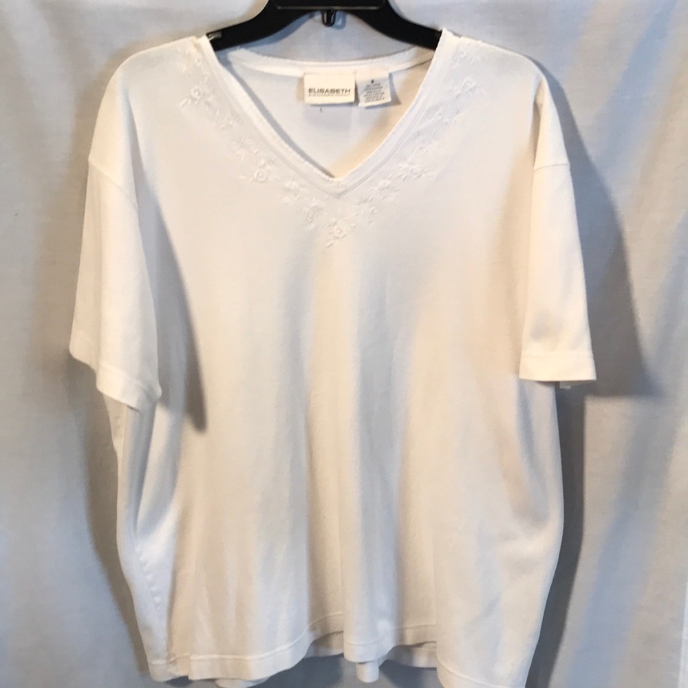 Elisabeth white woman’s short sleeved top size 2